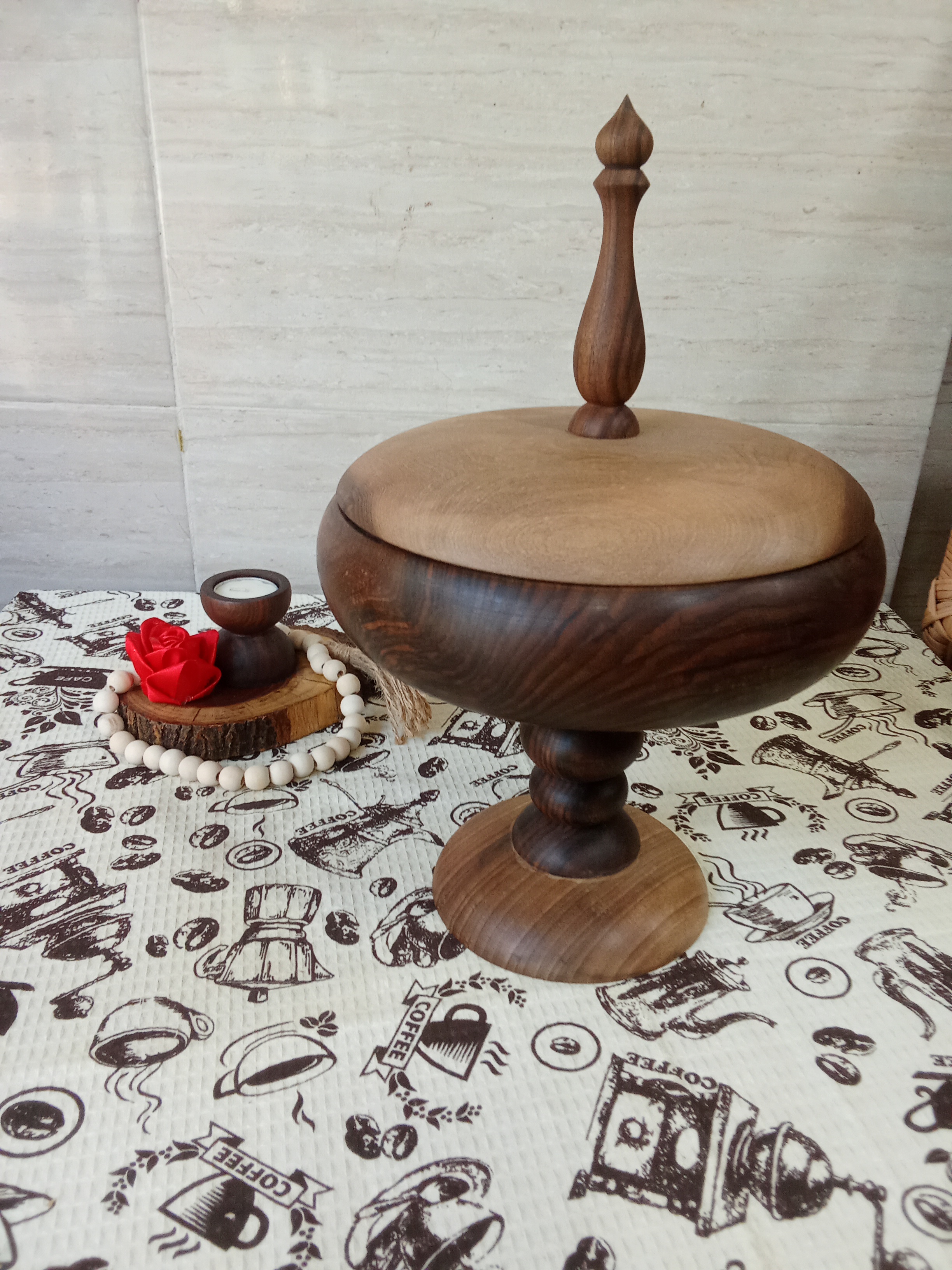 آجیل خوری پایه دار