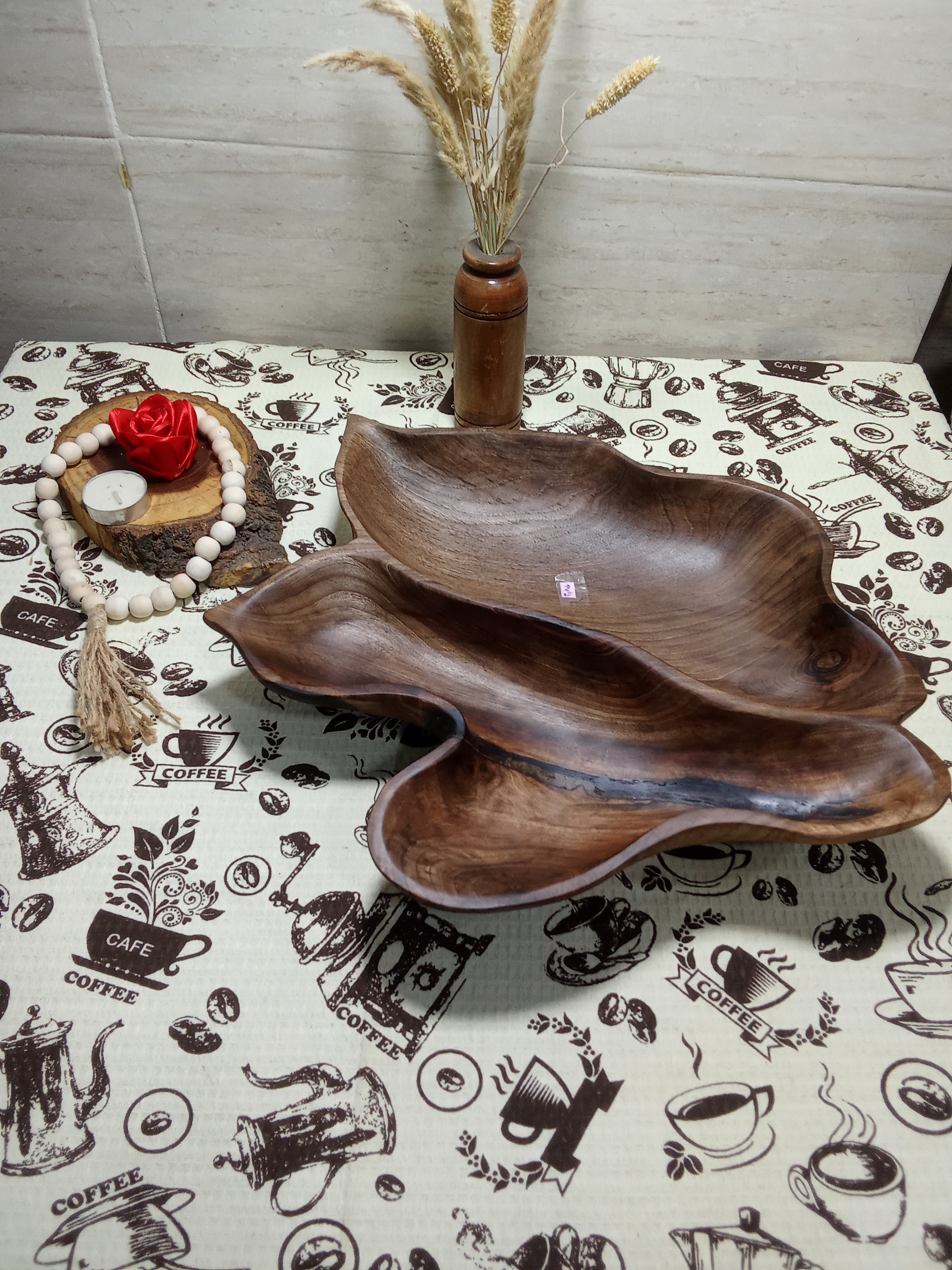 میوه خوری ،اردوخوری ازجنس چوب گردو دست ساز تک نسخه